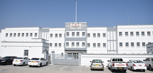 بأكثر من 1.8 مليون ريال استلام مبنى مدرسة الشيخ بلعرب بن مانع الإسماعيلي للبنين (٩-١٢) بولاية صور